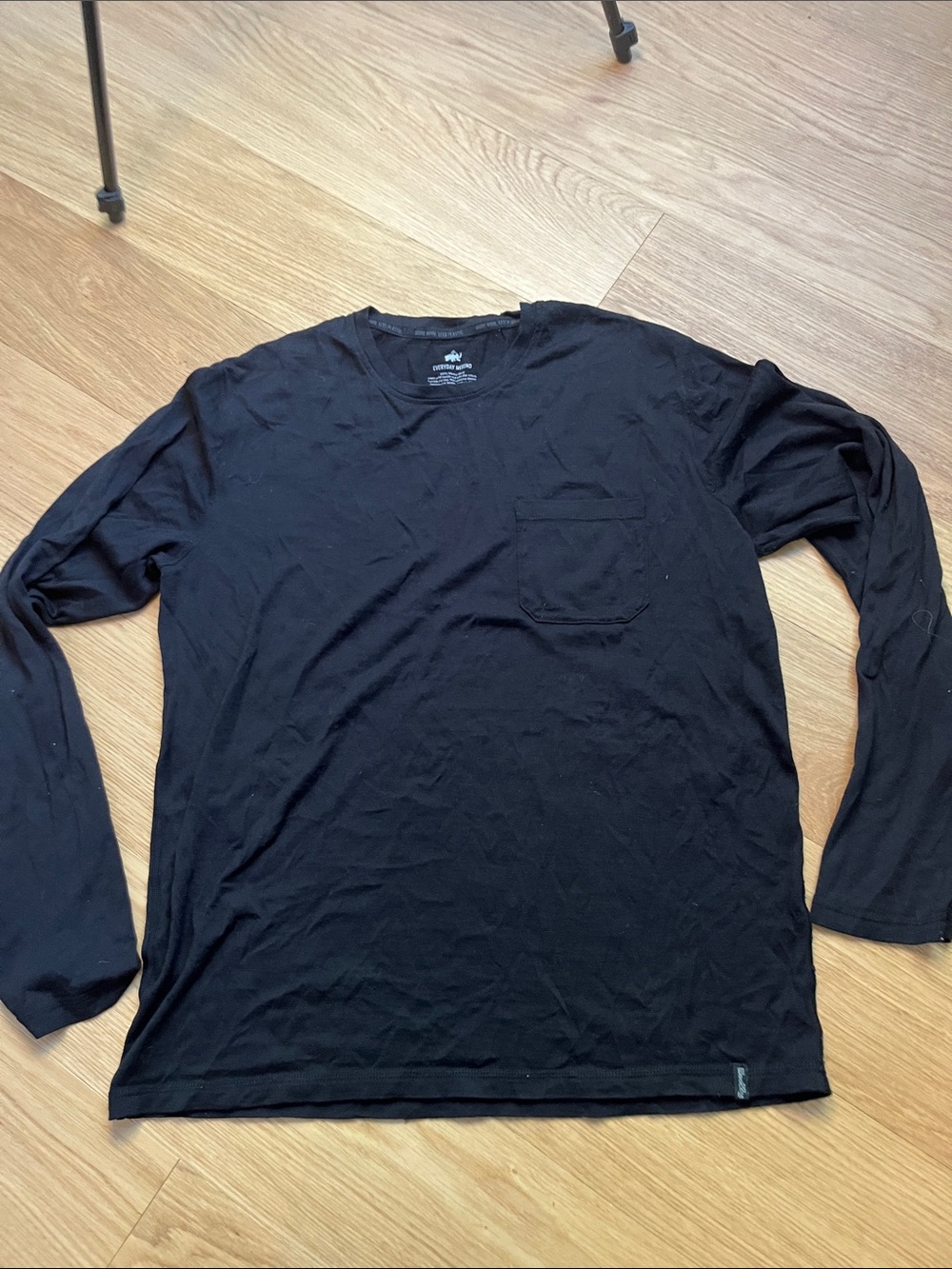 Woolly Men's Black Long-Sleeve Pocket Crew 100% Merino Wool size L